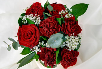 Картинка цветы букеты композиции розы гвоздика гипсофила