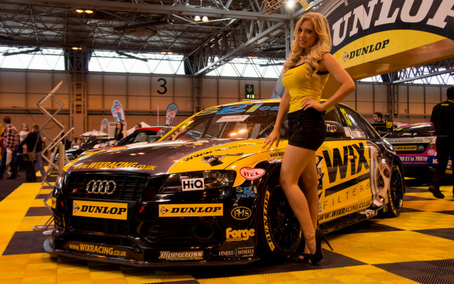 Обои картинки фото автомобили, авто с девушками, audi, sport, tuning, girl, yellow, black