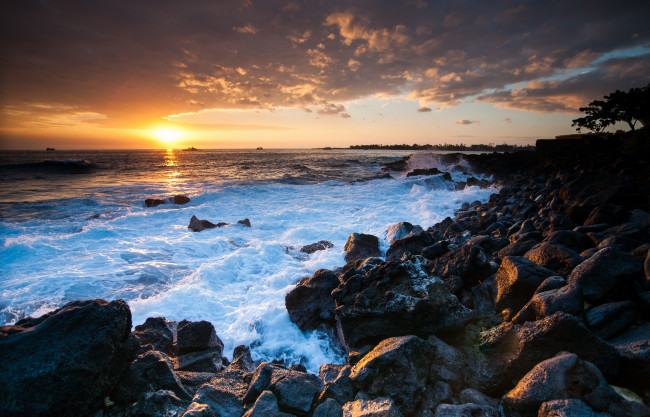 Обои картинки фото природа, восходы, закаты, гавайи, океан, закат, камни, побережье, hawaii