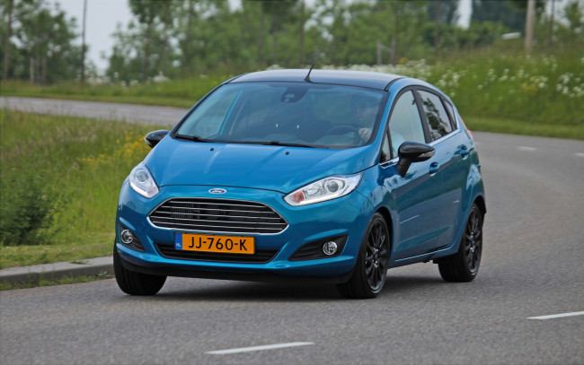 Обои картинки фото автомобили, ford, worldwide, 5-door, fiesta