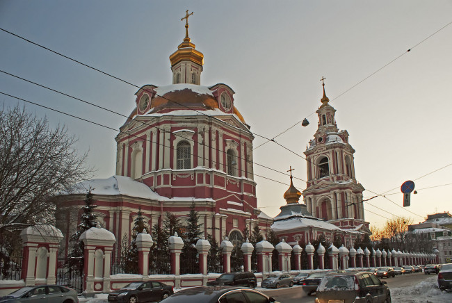 Обои картинки фото храм, никиты, мученика, старой, басманной, слободе, города, москва, россия, снег, небо, деревья, ограда