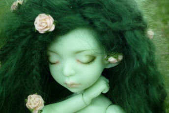 Картинка разное игрушки русалка зеленая кукла