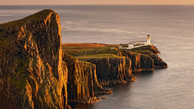 Обои картинки фото lighthouse, природа, маяки, океан, скальный, берег, маяк, простор