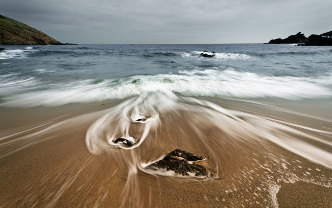Обои картинки фото природа, побережье, океан, горизонт, камни, волны, пляж