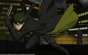 Картинка аниме darker+than+black hei mao fiifo мужчина кот город здания ночь огни оружие плащ