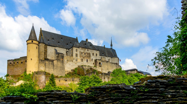 Обои картинки фото vianden castle люксембург, города, - дворцы,  замки,  крепости, замок, люксембург, castle, vianden
