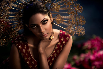 Картинка девушки -+лица +портреты bollywood девушка красотка золото причёска актриса брюнетка индианка кино индия красное поза макияж