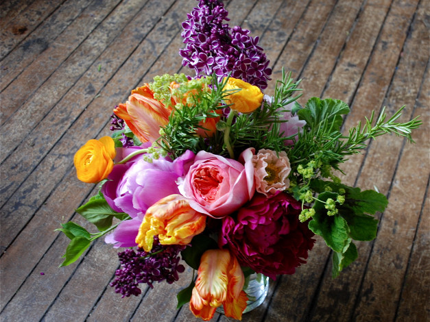 Обои картинки фото цветы, букеты, композиции, букет, ваза, розы, тюльпаны
