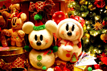 Картинка праздничные фигурки банты шарики елка игрушки