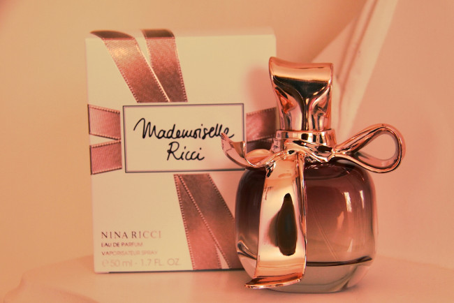 Обои картинки фото nina, ricci, бренды, духи, флакон