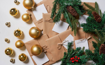 Картинка праздничные подарки+и+коробочки шишки шарики подарки ленты банты