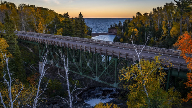 Обои картинки фото tettegouche bridge, superior lake, usa, города, - мосты, tettegouche, bridge, superior, lake