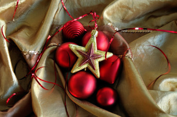 Картинка праздничные украшения ткань игрушки шарики звезда