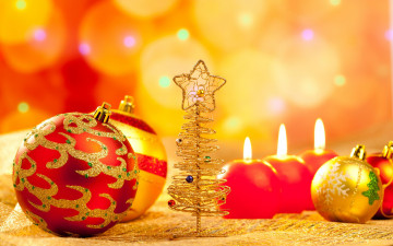 Картинка праздничные разное новый год шарики елочка свечи