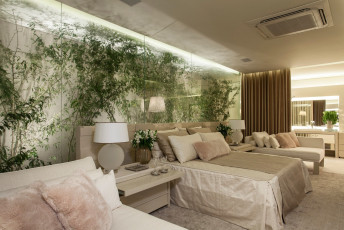 Картинка интерьер спальня стена растения комната столики диваны кровать