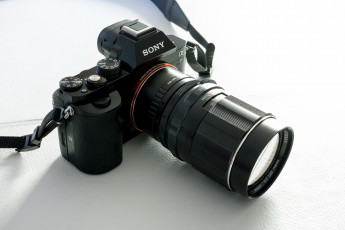 Картинка бренды sony фон макро камера 135mm pentax a7
