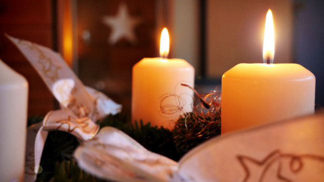 Обои картинки фото праздничные, новогодние свечи, огоньки, ленты