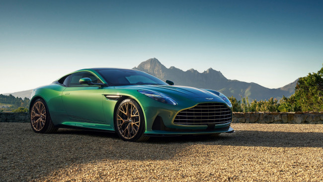 Обои картинки фото 2024 aston martin db12, автомобили, aston martin, зеленый, астон, мартин, aston, martin, db12, купе, новая, модель