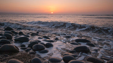 Картинка природа восходы закаты волны камни берег пейзаж закат море горизонт небо