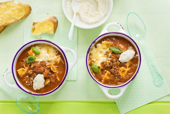 Обои картинки фото spicy lasagna soup, еда, первые блюда, суп