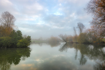 Картинка природа реки озера осень озеро пруд утро туман тишь спокойствие