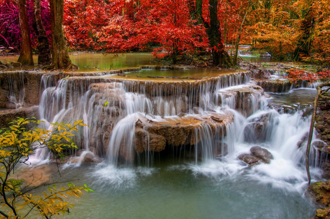 Обои картинки фото природа, водопады, водопад, лес, вода, осень