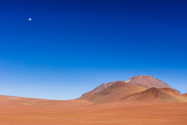 Обои картинки фото природа, горы, луна, небо, пустыня, песок