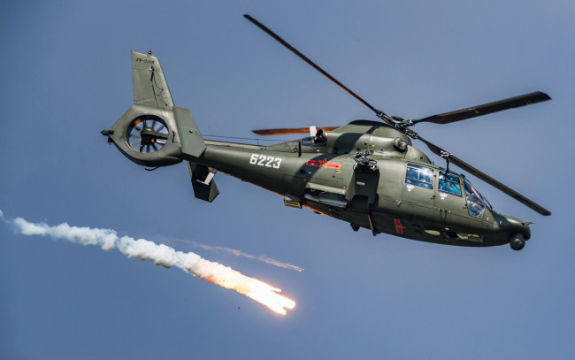 Обои картинки фото harbin z-9, авиация, вертолёты, eurocopter, as365, dauphin, военно-транспортный, вертолет, ввс, китая, военный