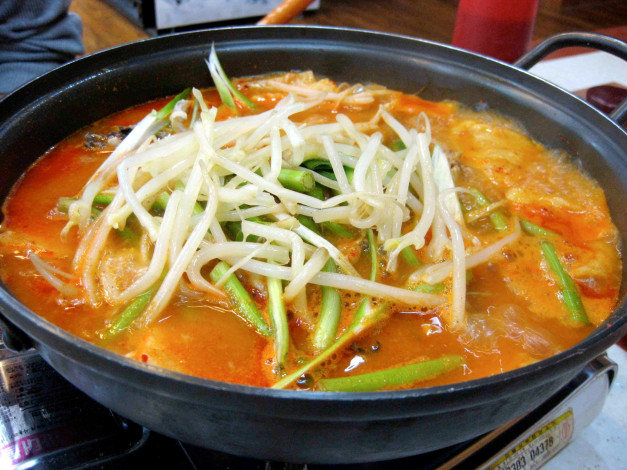 Обои картинки фото еда, первые блюда, корейская, кухня, суп