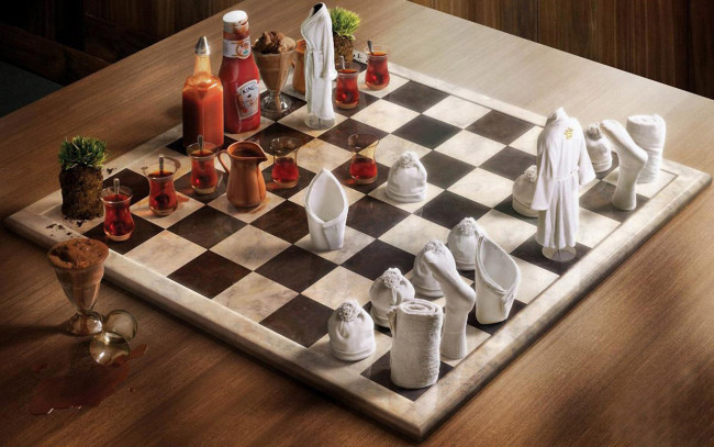 Обои картинки фото бренды, ace, шахматы, красные, белые, предметы, еда