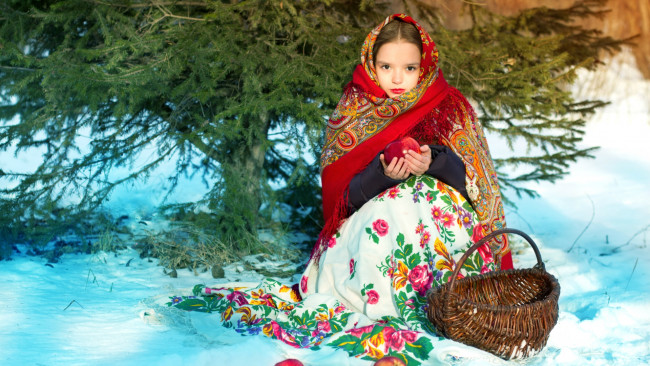 Обои картинки фото разное, дети, девочка, платок, яблоко, корзина, снег, дерево