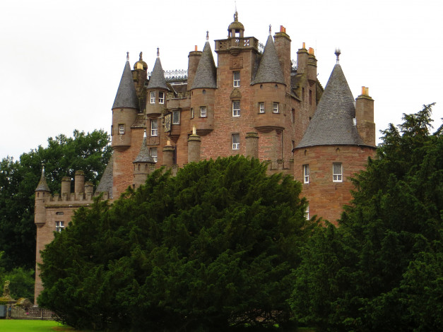 Обои картинки фото glamis castle шотландия, города, замки англии, castle, glamis, замок, scotland, шотландия