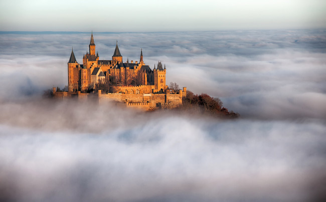 Обои картинки фото castle hohenzollern германия, города, замки германии, hohenzollern, германия, castle, замок, туман