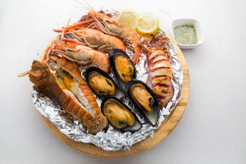 Картинка еда рыбные+блюда +с+морепродуктами краб креветки мидии соус