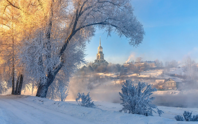 Обои картинки фото города, - пейзажи, торжок, тверская, область, россия, зима, церковь, дома
