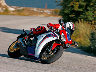 Картинка мотоциклы honda cbr