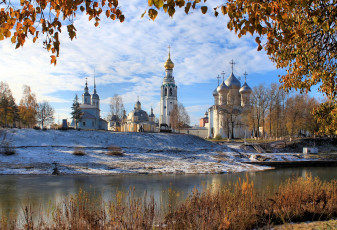 Картинка города -+православные+церкви +монастыри осень вологда церковь пейзаж река
