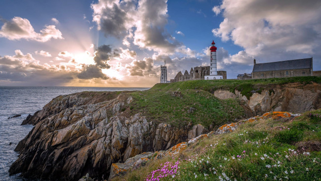 Обои картинки фото saint mathieu lighthouse, plougonvelin, france, природа, маяки, saint, mathieu, lighthouse
