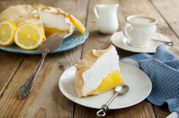 Картинка еда пирожные кексы печенье кусок безе лимоны