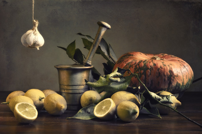 Обои картинки фото еда, натюрморт, тыква, лимоны, чеснок, ступка