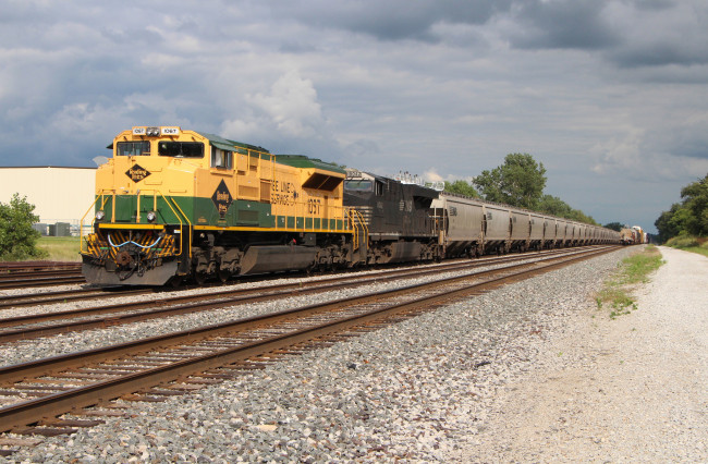 Обои картинки фото техника, поезда, рельсы, состав, локомотив