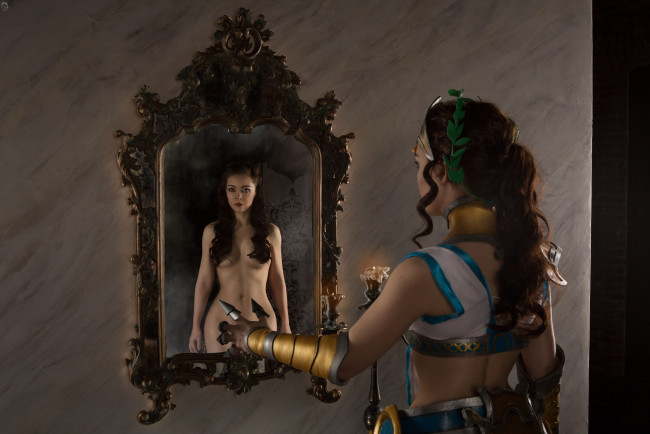 Обои картинки фото девушки, - креатив,  косплей, league, of, legends, cosplay, девушка, зеркало