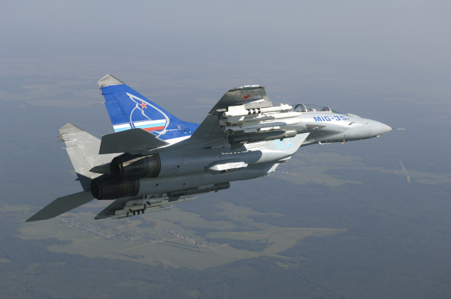 Обои картинки фото авиация, боевые, самолёты, mig-35