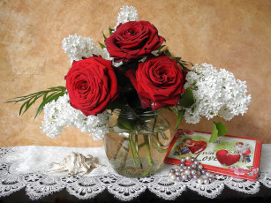Картинка цветы букеты композиции сирень розы