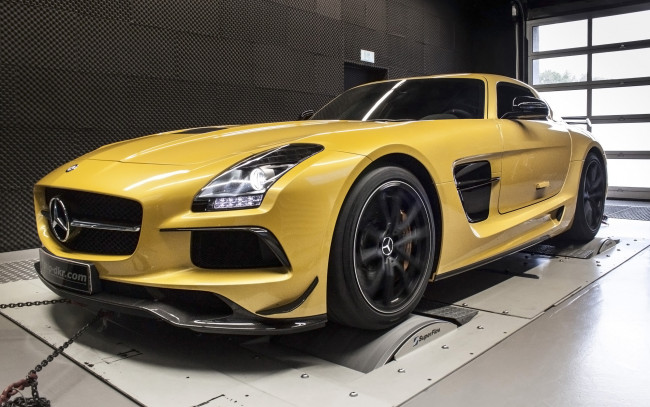 Обои картинки фото 2014-mcchip-dkr-mercedes-benz-sls-amg-black-series, автомобили, mercedes-benz, mercedes