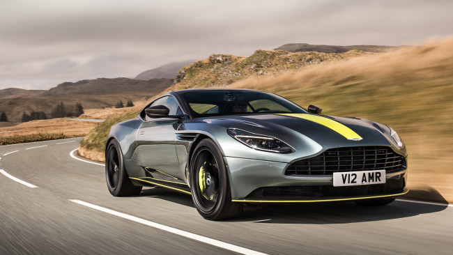 Обои картинки фото aston martin db11 amr 2019, автомобили, aston martin, 2019, серебряный, металлик, amr, db11, aston, martin