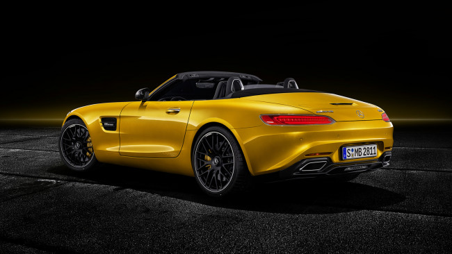 Обои картинки фото mercedes-benz amg gt s roadster 2019, автомобили, mercedes-benz, amg, gt, s, roadster, 2019, жёлтый