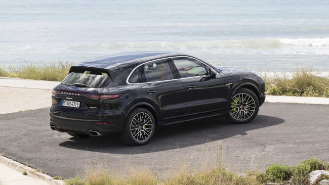 Обои картинки фото porsche cayenne e-hybrid 2019, автомобили, porsche, cayenne, e-hybrid, 2019, чёрный