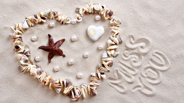обоя праздничные, день святого валентина,  сердечки,  любовь, сердечко, песок, ракушки, морская, звезда, надпись