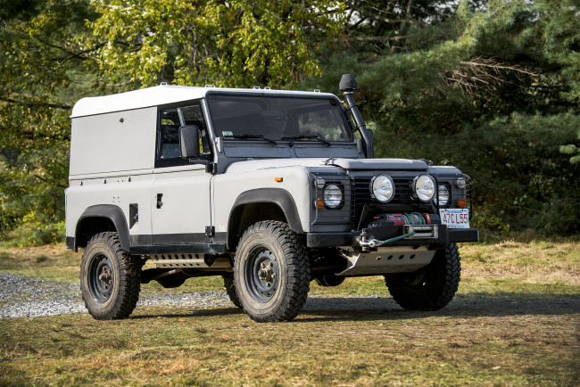 Обои картинки фото land rover defender 90, автомобили, land-rover, автопробег, выставка, автошоу